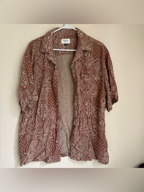 American Eagle Medium Button Up